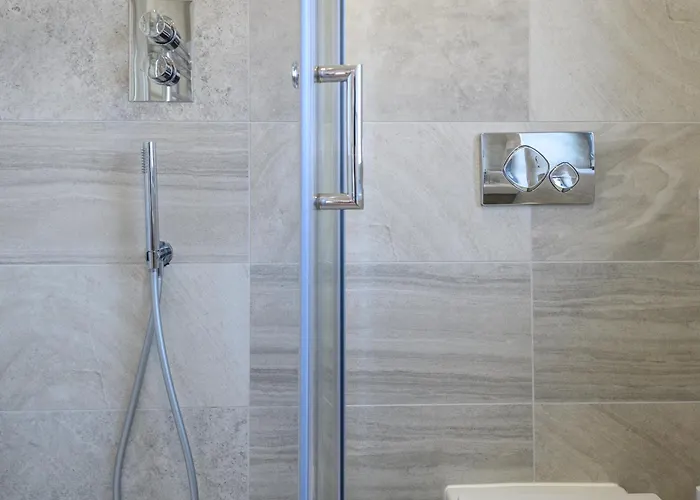 Apartment Superb 2 Bed With 2 En-suite - Centre With Underground Parking Leeds (West Yorkshire)