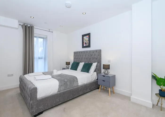 Superb 2 Bed With 2 En-suite - Centre With Underground Parking Leeds (West Yorkshire)