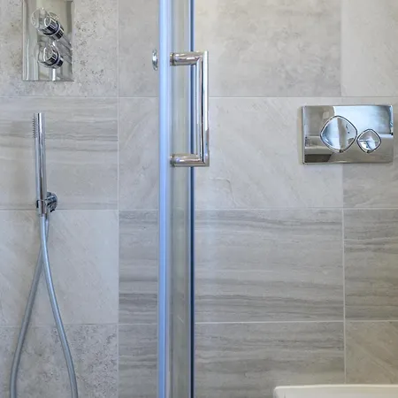 Apartment Superb 2 Bed With 2 En-suite - Leeds Centre With Underground Parking Leeds (West Yorkshire)